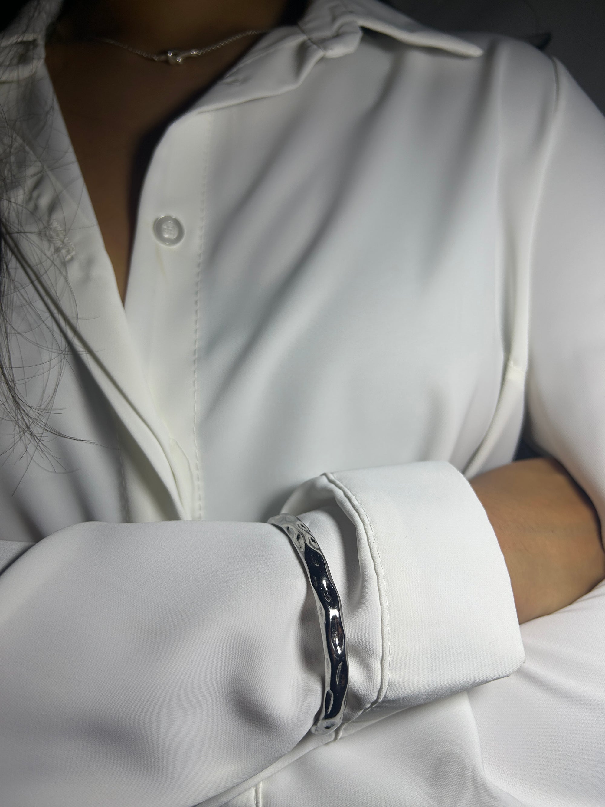 Guld armband | Stilren enkel design med en öppning | Alva - Lais