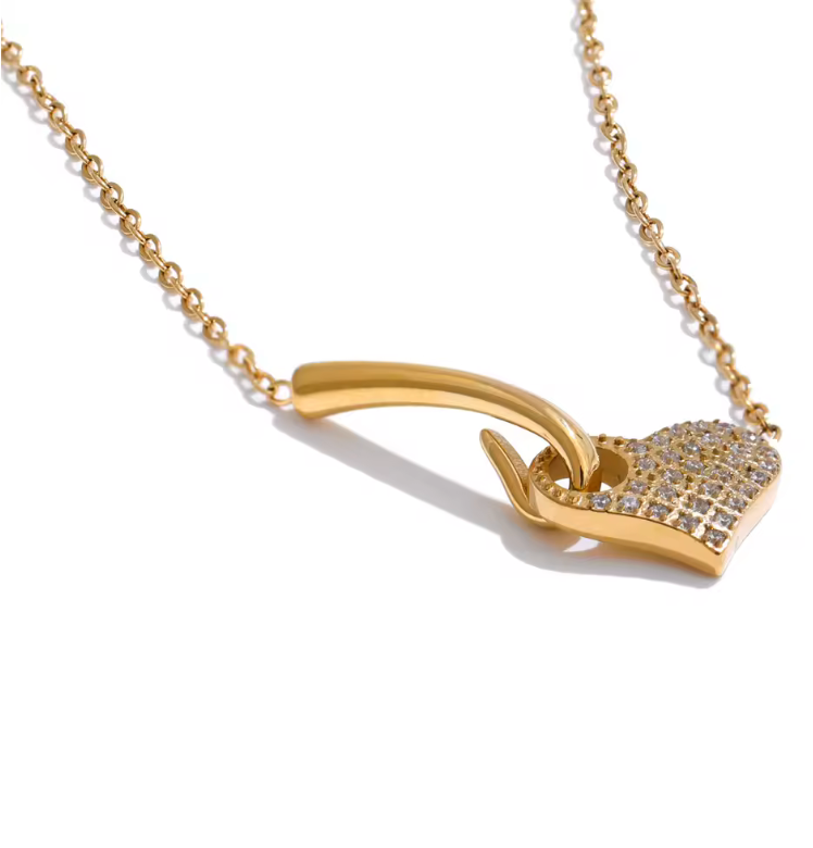 Guld hjärta halsband med diamant | Stilrent och lätt för kvinnor.