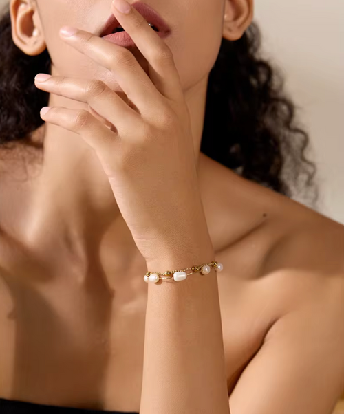Nomi | Guldarmband med pärlor - Lais