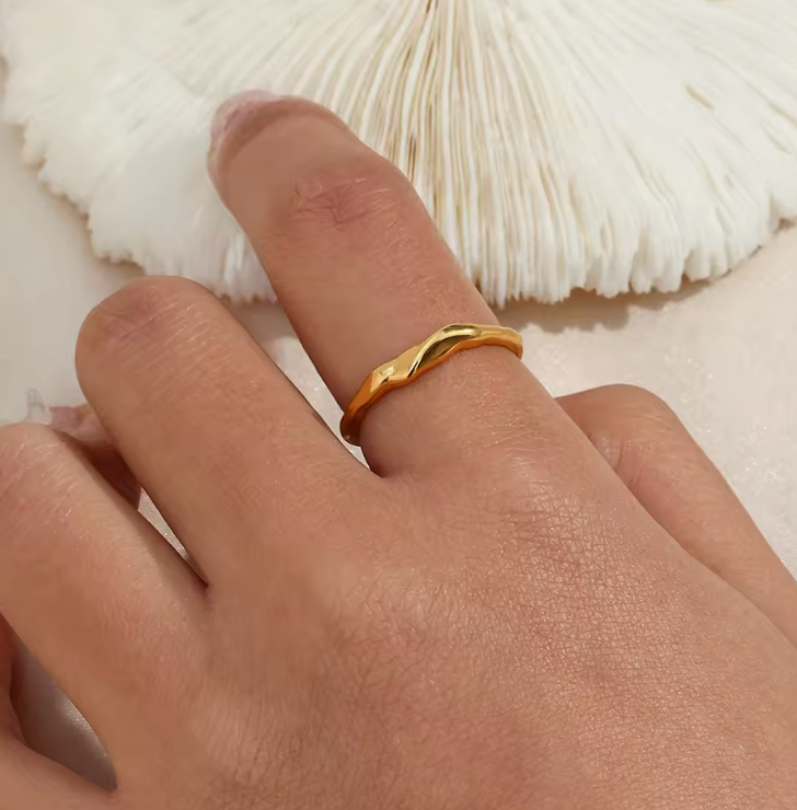 Guld ring | Stilren & tidlös guld ring | Alice - Lais