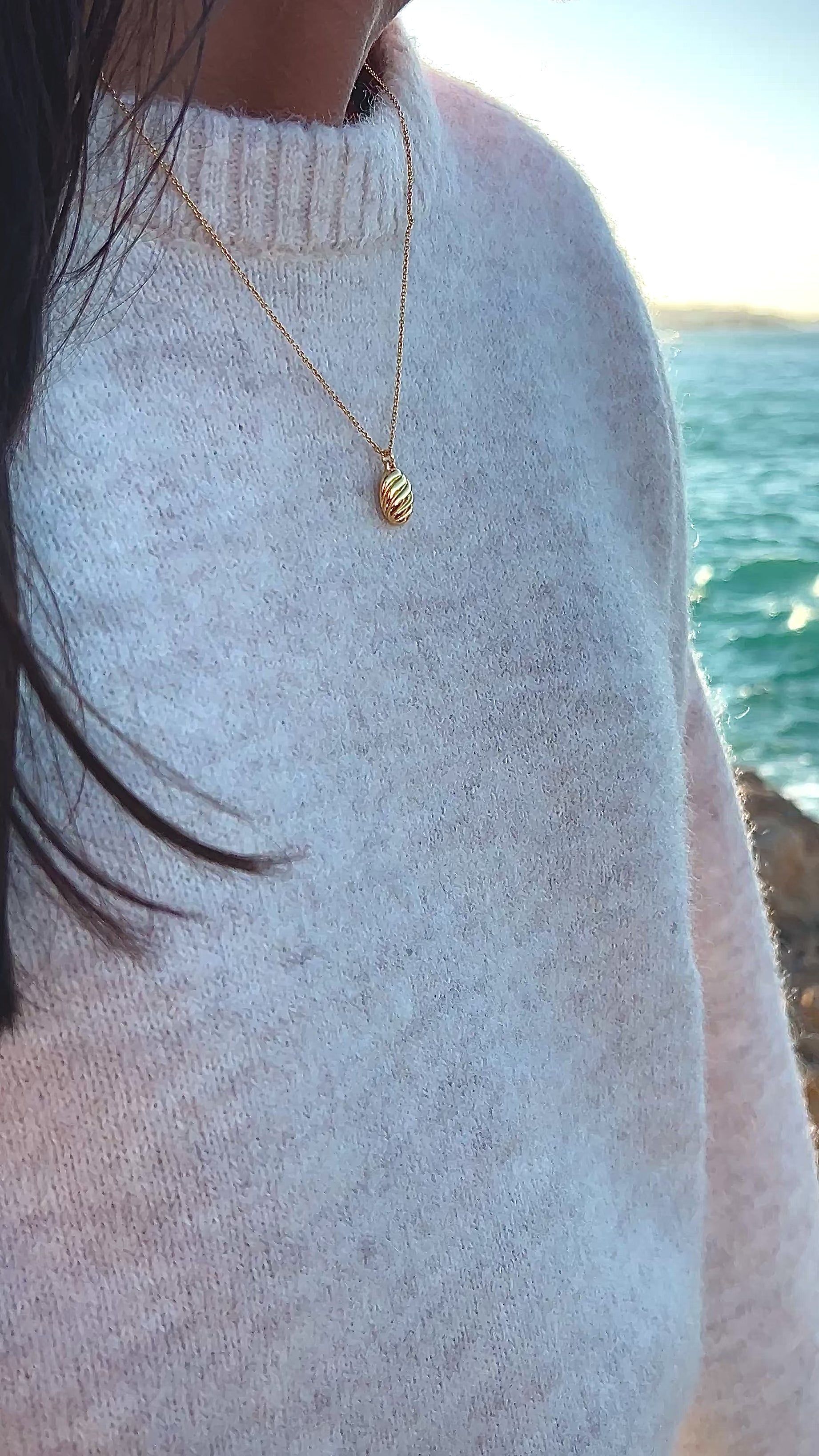 Guldhalsband dam | Detaljrikt guldhalsband